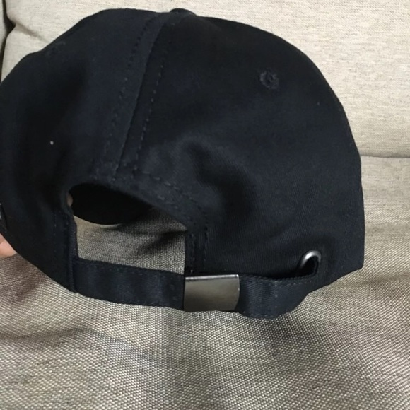 Kazoku Dad Hat - Picture 4 of 4